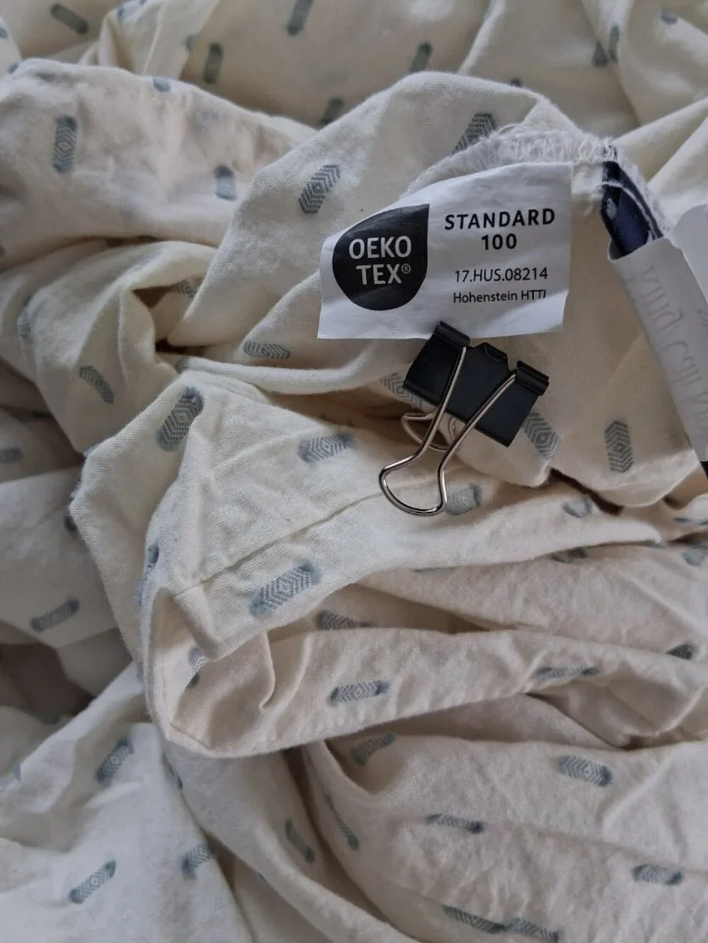 Brooklinen King Duvet Cover Set + Bedsure King Duvet Cover Set BUNDLE. FLAWS
